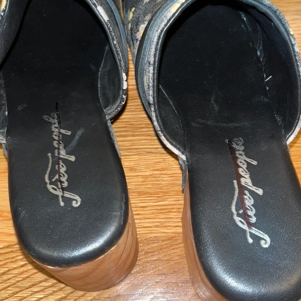 New Free People Calabasas Clogs Black Floral. - Picture 9 of 16